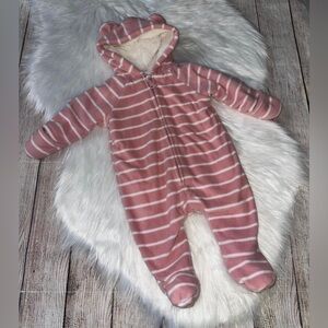 Old Navy fleece size 0/3 mo.
